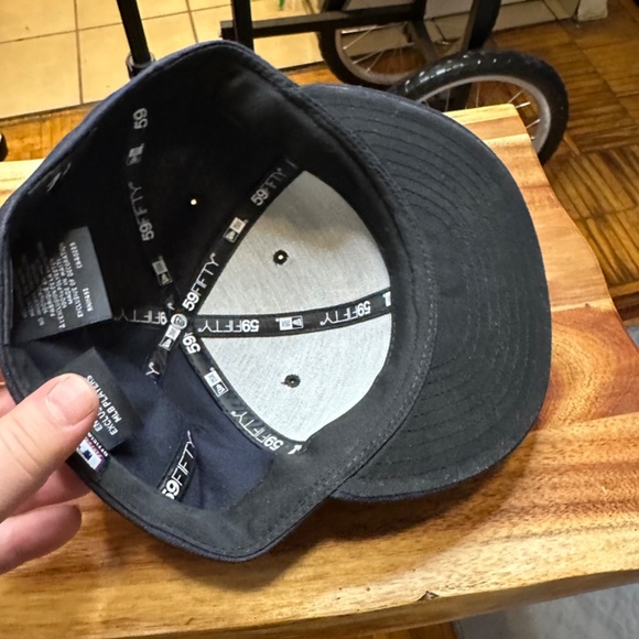 New Era MLB Red Sox Fitted Hat 7 1/2 - Picture 6 of 6